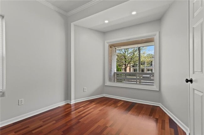 Building Photo - 520 Angier Ave NE