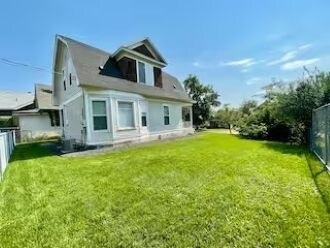 Building Photo - 718 W Spofford Ave