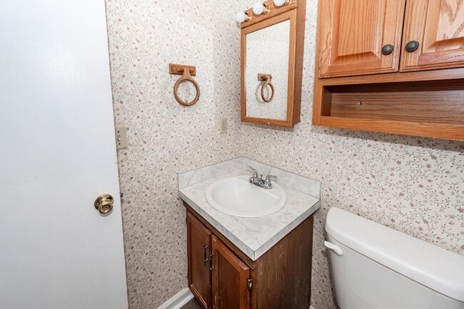 Building Photo - 444 Academy Rd