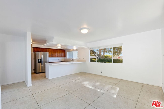 Building Photo - 31617 Broad Beach Rd