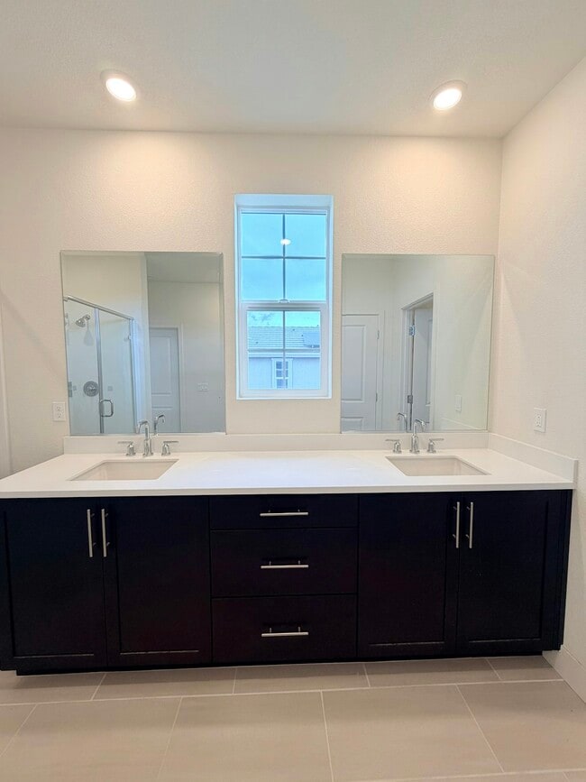 Building Photo - 5242 Upton Ave