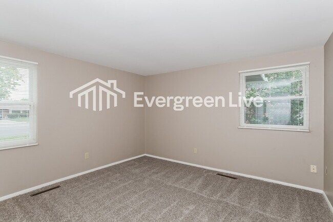 Building Photo - 5862 Brandt Pike