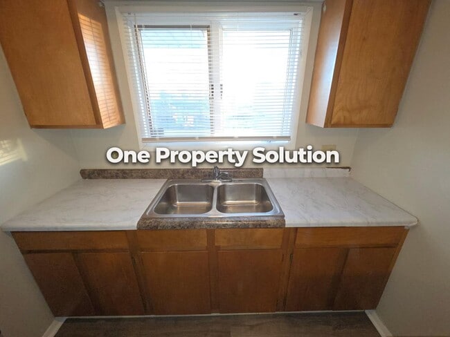 Building Photo - 1149 Logan St