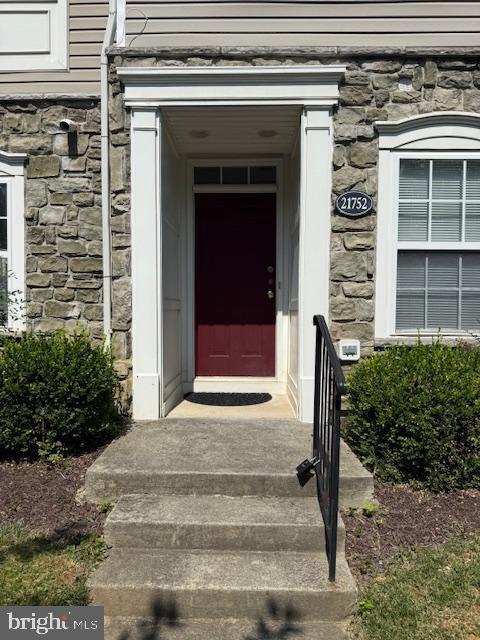 Building Photo - 21752 Ascot Ct