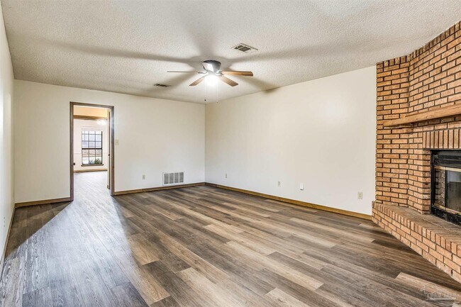 Building Photo - 6327 Heart Pine Dr