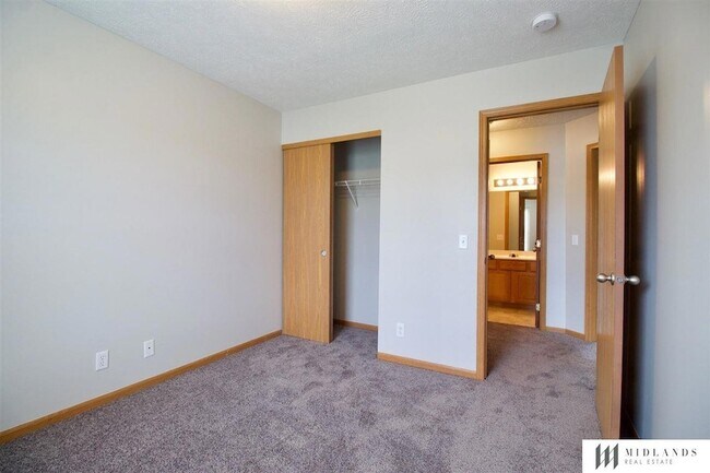 Building Photo - 2707 Mesa St
