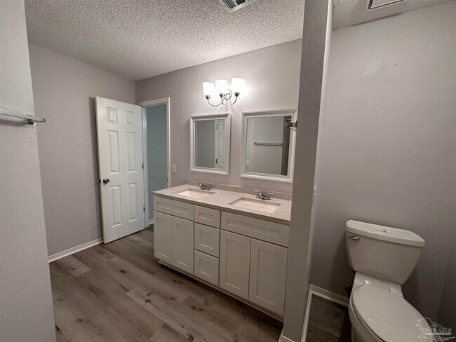 Building Photo - 280 Bobwhite Dr