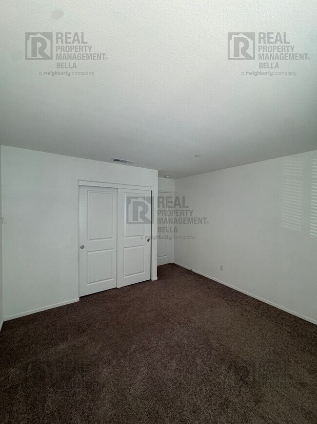 Building Photo - Gated Canyon Hills Gem – 3 Bedrooms, 2.5 B...