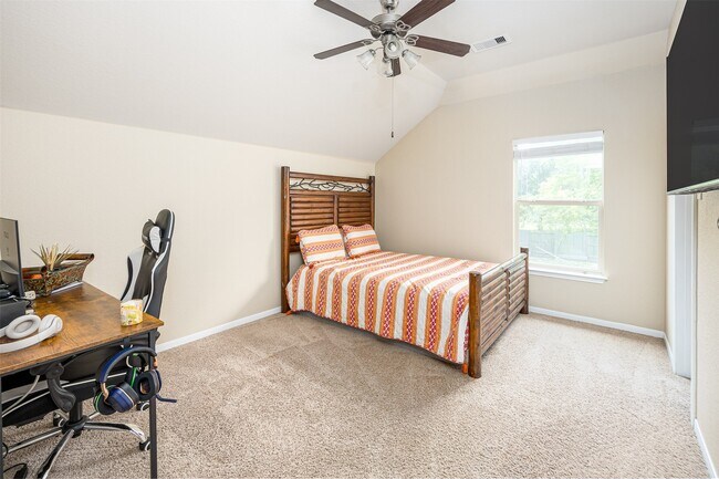 Building Photo - 33311 Greenfield Forest Dr