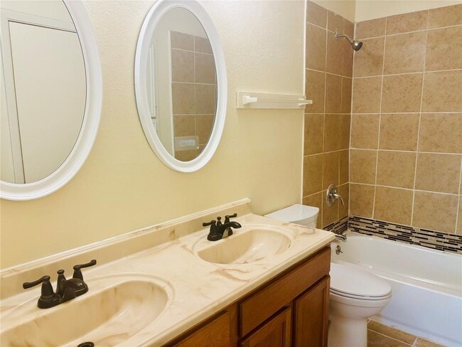 Building Photo - 1206 Tartan Ln