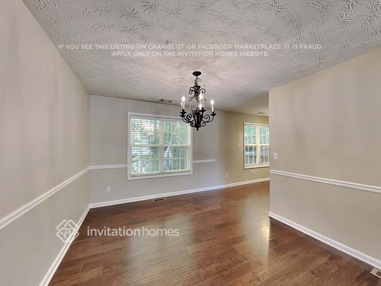 Building Photo - 2585 Hidden Creek Dr SW