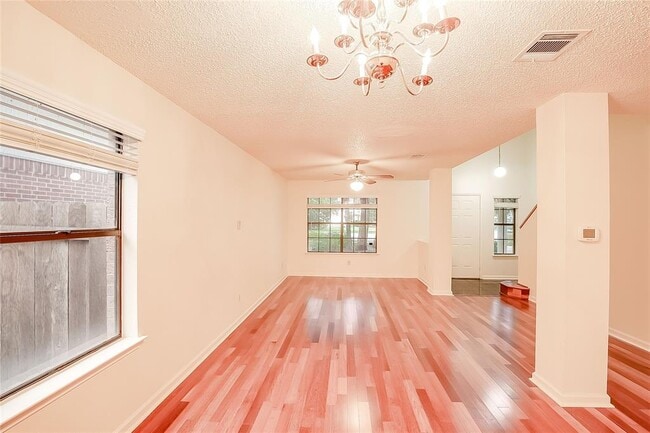 Building Photo - 6914 Dallas Dr