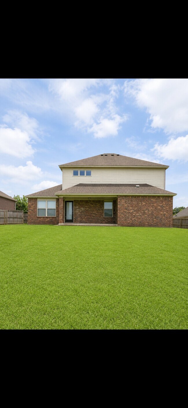 Building Photo - 1230 Littlewood Cove