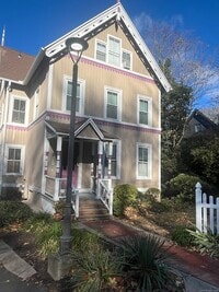 Building Photo - 896 Quinnipiac Ave