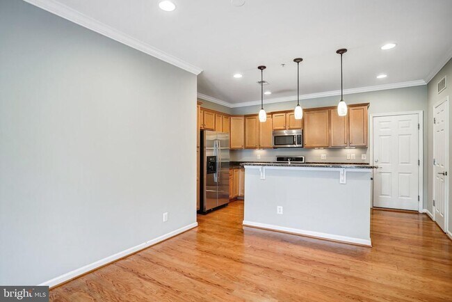 Building Photo - 20638 Sibbald Square