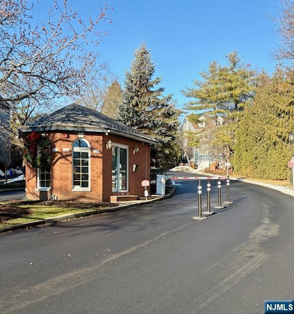 Building Photo - 231 Cambridge Dr