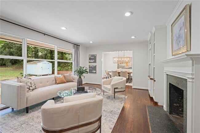 Building Photo - 2800 Mornington Dr NW