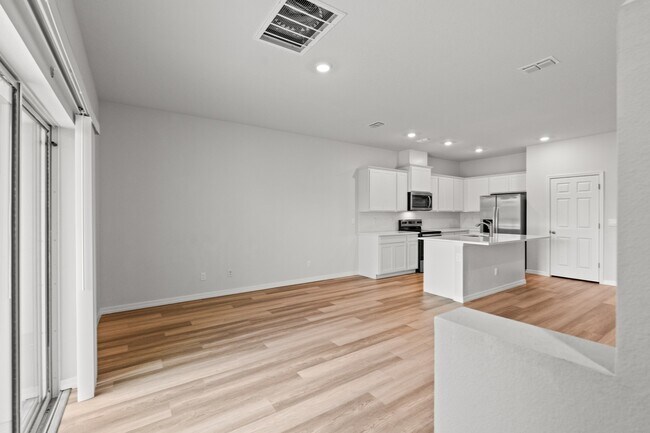 Building Photo - 12869 SW Forli Wy