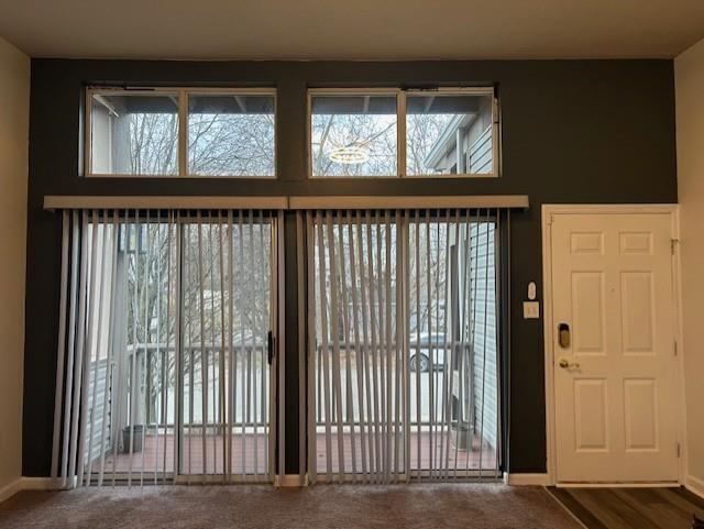 Building Photo - 1099d Riverside Dr