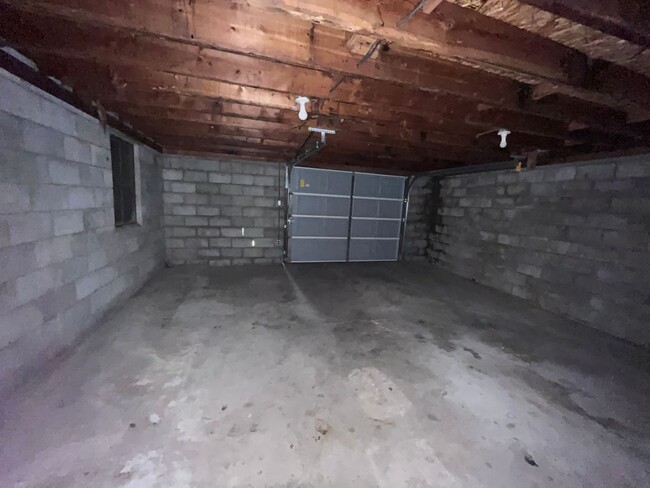 Building Photo - 2018 Sun Valley Rd