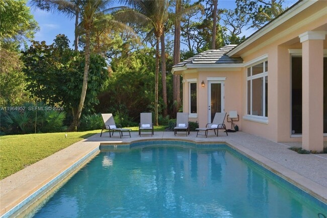 Building Photo - 12012 SE Laurel Ln