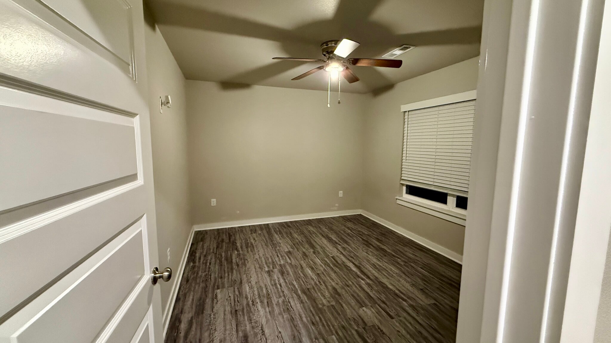 Building Photo - 103 E Mulberry St