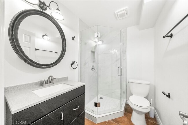 Building Photo - 274 Cliff Dr