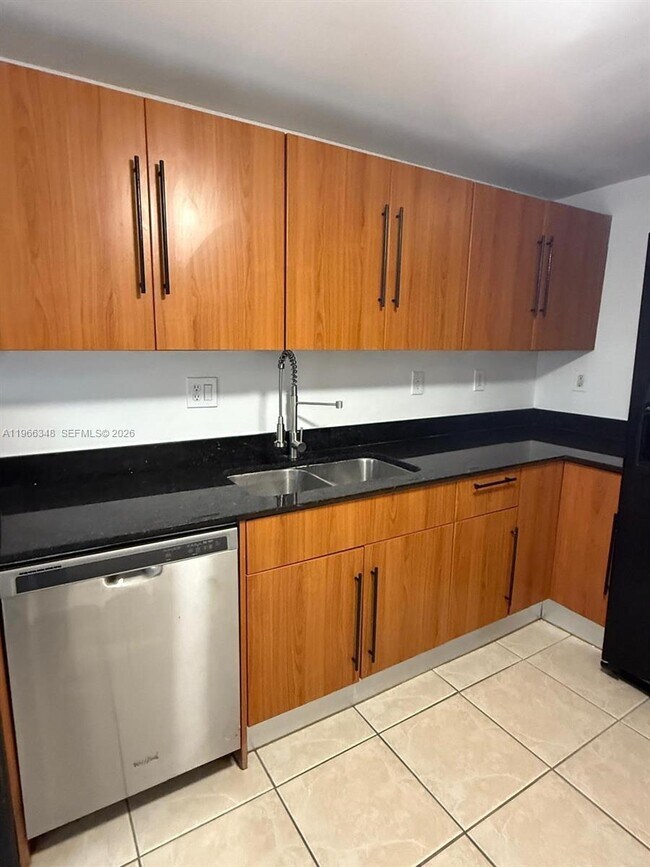 Building Photo - 3001 S Ocean Dr