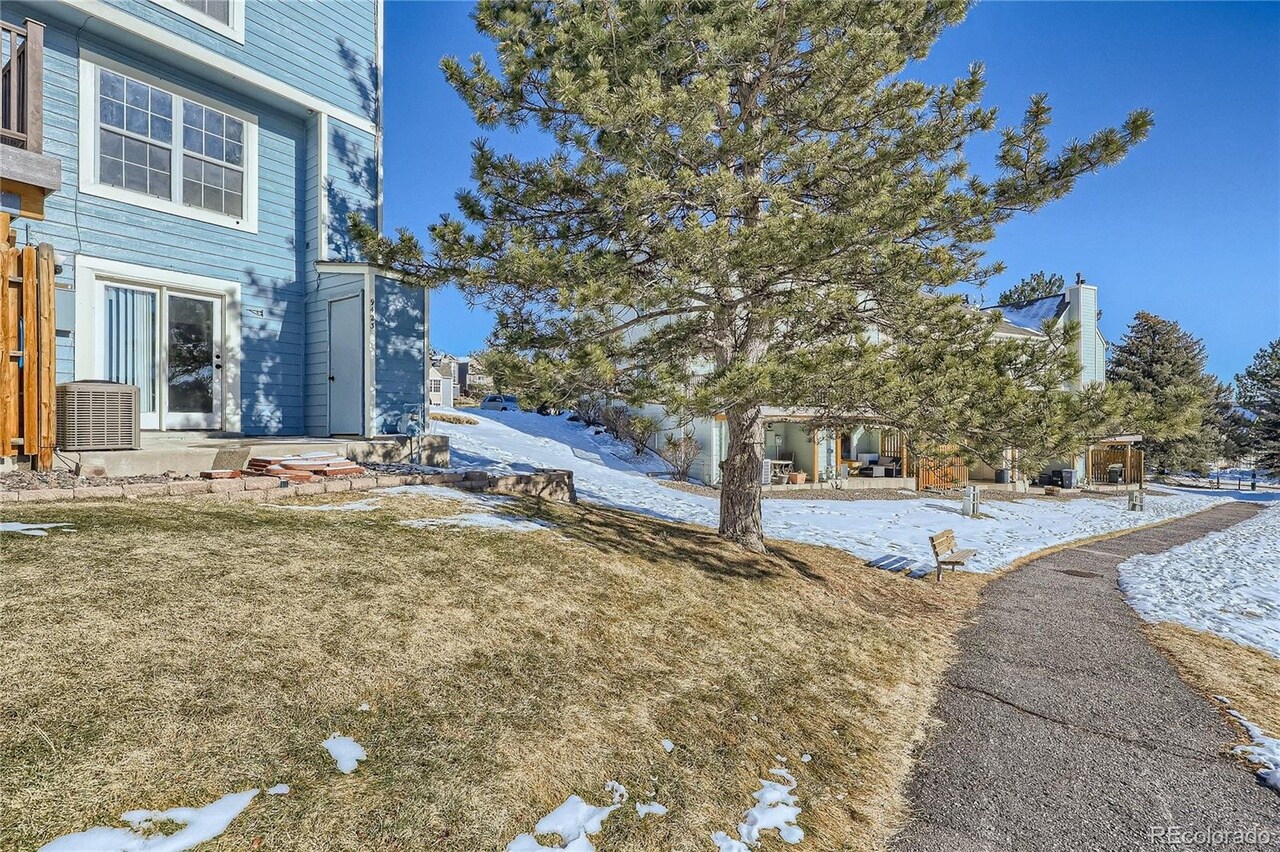 Building Photo - 9423 W Ontario Dr