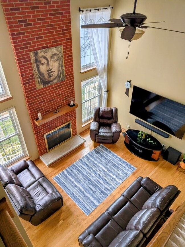 Building Photo - 2153 Seaver Ln