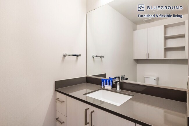 Building Photo - 15301 NE Turing St