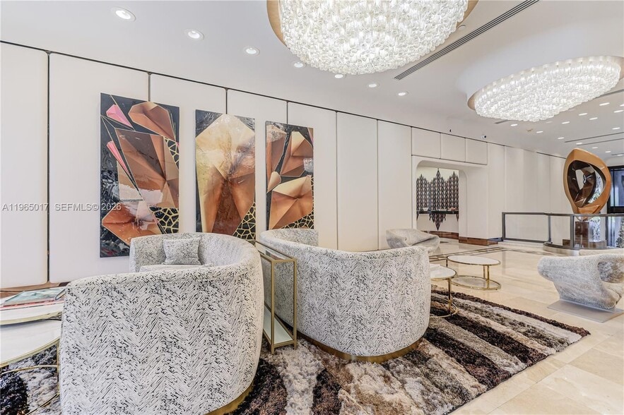 Building Photo - 1800 NE 114th St