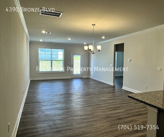 Building Photo - 4390 Bronze Blvd