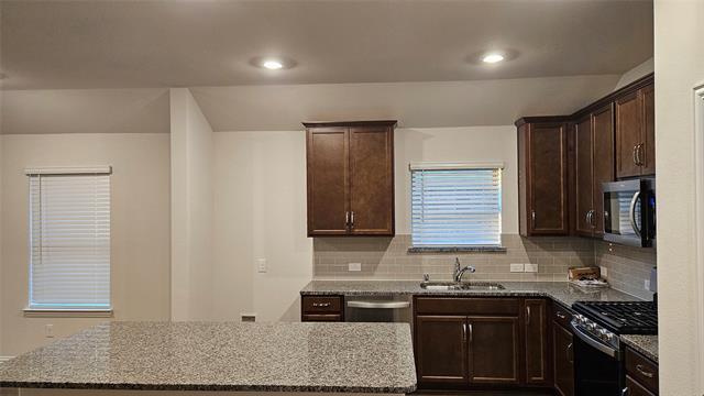 Building Photo - 5005 Vly Frg Dr