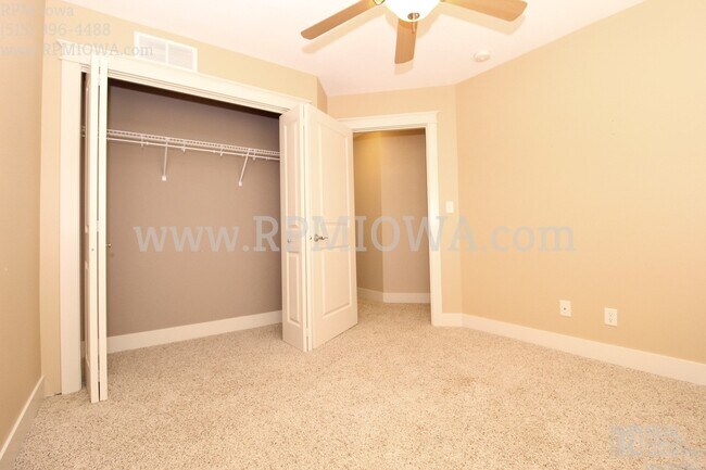 Building Photo - JOHNSTON SCHOOLS!! 3 Bed 2.5 Bath Townhome in Grimes