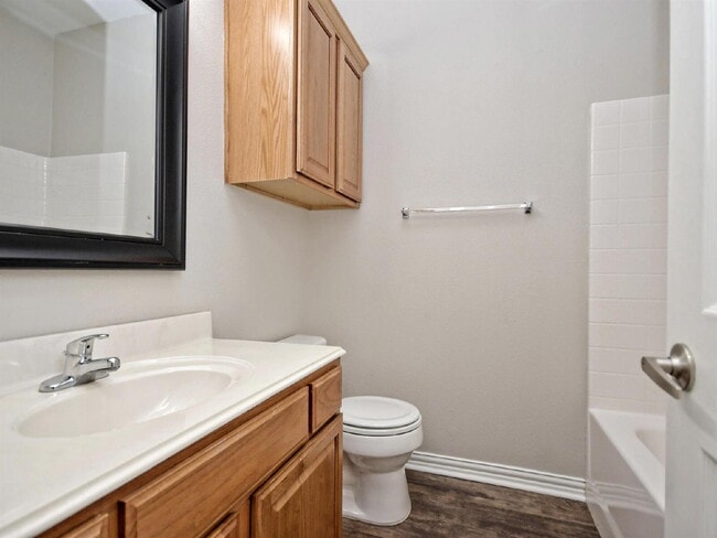 Building Photo - 1001 Krenek Tap Rd