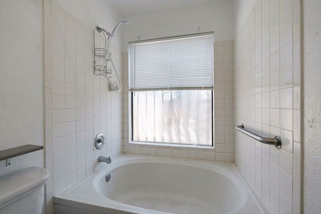 Building Photo - 2434 N Palo Hacha Dr