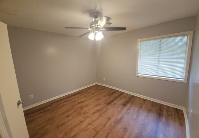 Building Photo - 5418 Planter Ct