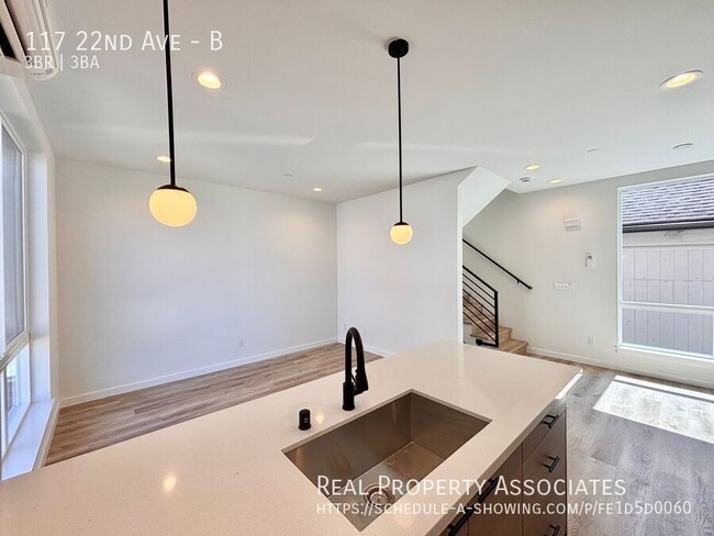 Building Photo - 117 22nd Ave