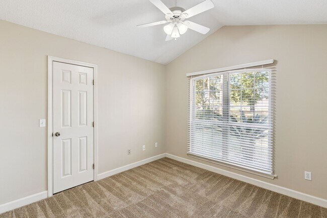 Building Photo - 4BR/2BA on Harrietts Bluff Available Now