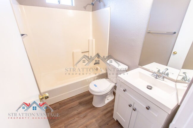 Building Photo - 3749 E Hopi Ave