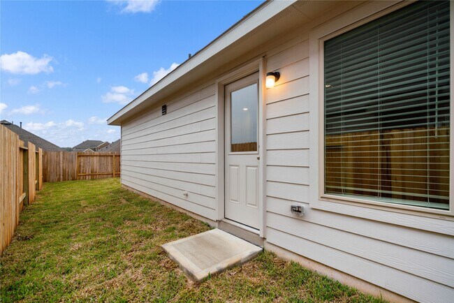 Building Photo - 104 Pine Bend Ct