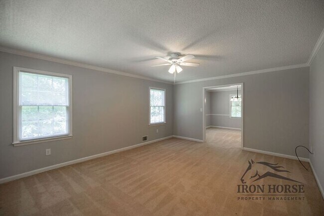 Building Photo - 8671 Macon Hwy