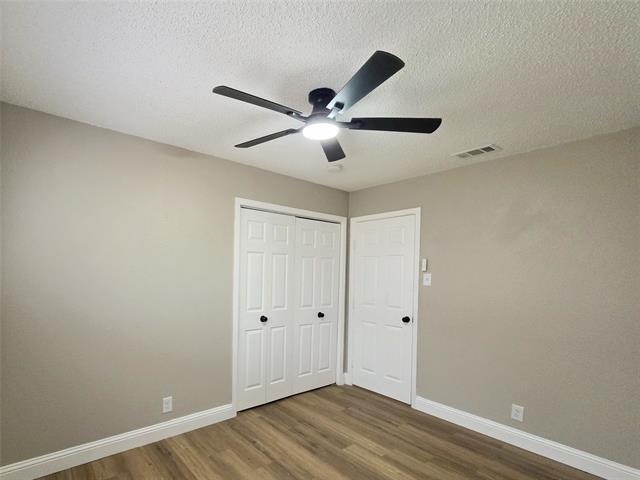 Building Photo - 1302 La Salle Dr