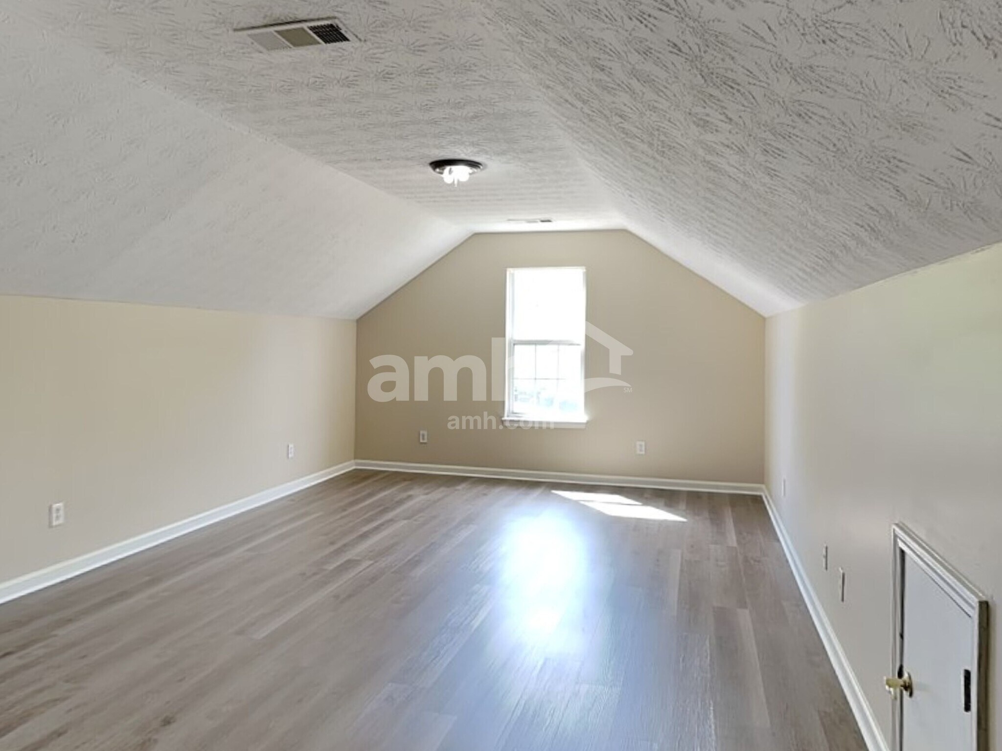 Building Photo - 4284 Wood Cove Dr