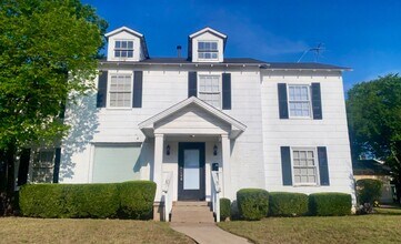 Building Photo - Beautiful Two Story in Prime Location!