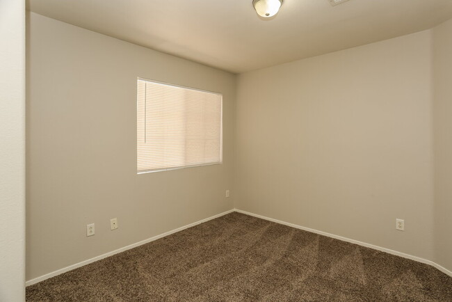 Building Photo - 4738 Zia Ridge St