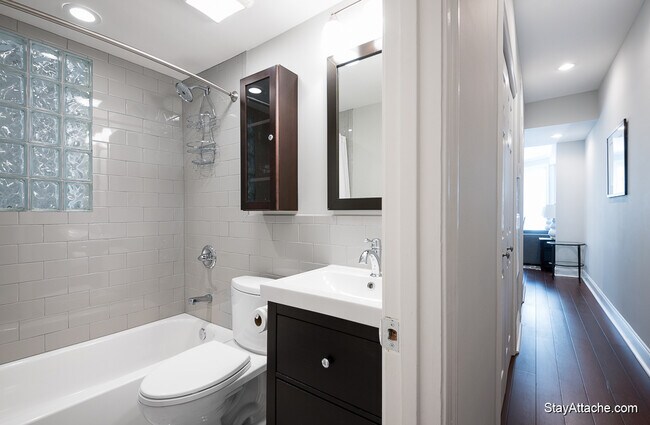 Building Photo - 1724 21st St NW