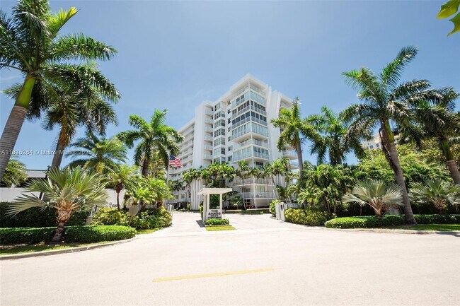 Building Photo - 607 Ocean Dr