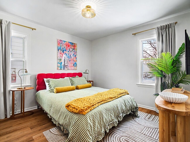 Building Photo - 5252 W 45th St